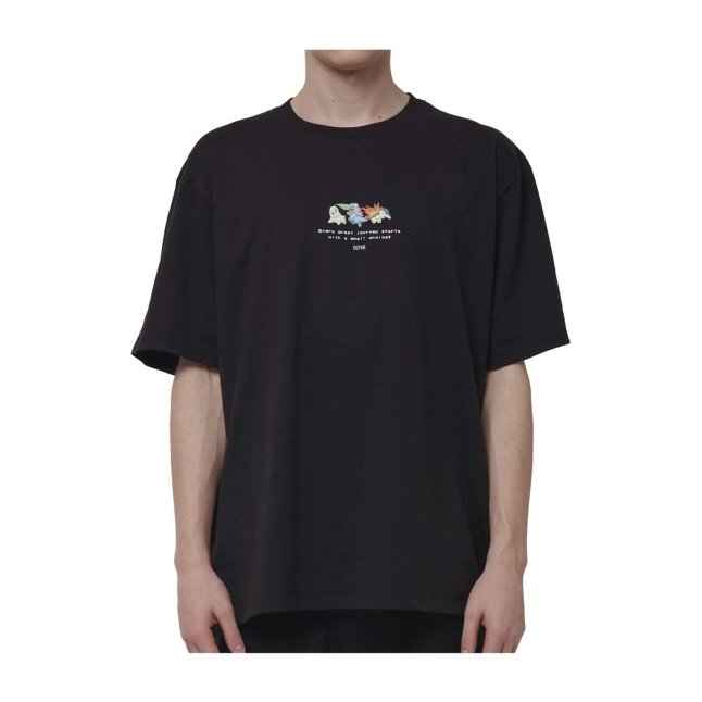 Pokémon × Dolly Noire: Chikorita, Cyndaquil & Totodile Black T-Shirt - Adult